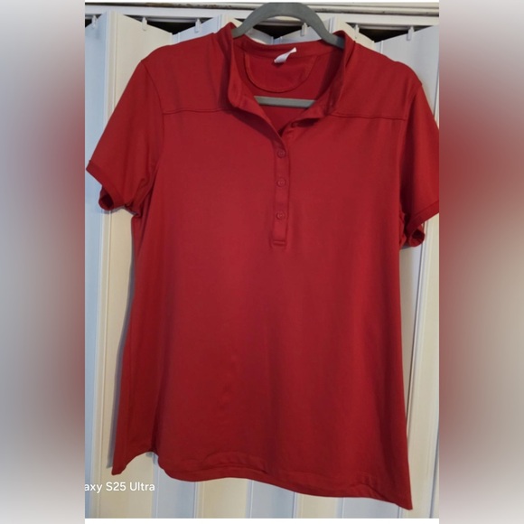 Under Armour Heat Gear Shirt Womens L Red Short Sleeves - Picture 1 of 9